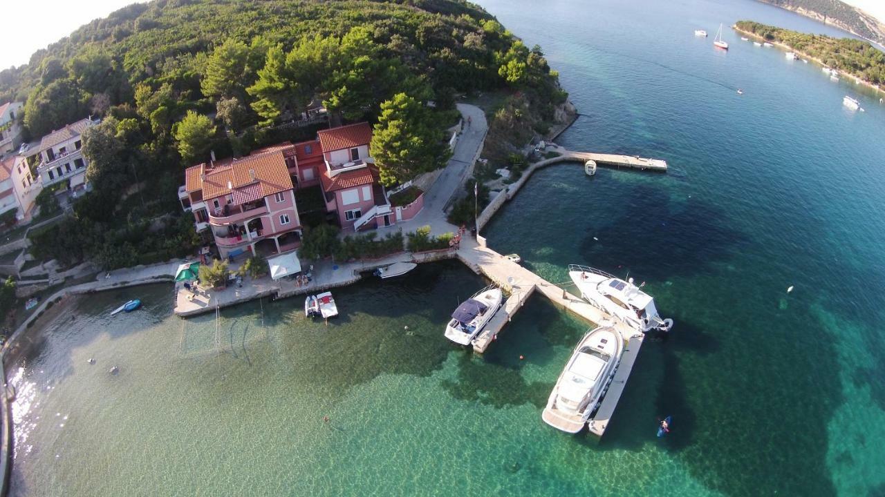Apartments Zala Matusan Supetarska Draga Zewnętrze zdjęcie