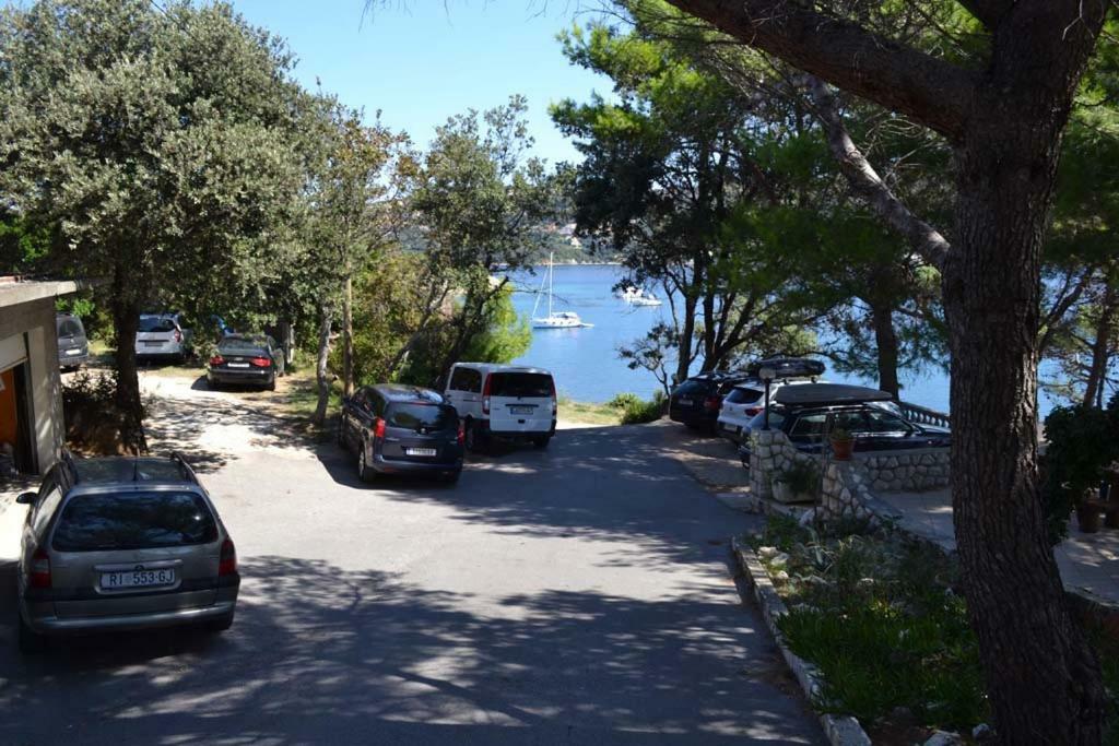 Apartments Zala Matusan Supetarska Draga Zewnętrze zdjęcie