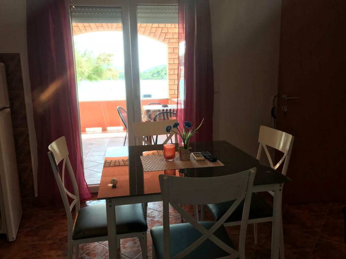 Apartments Zala Matusan Supetarska Draga Zewnętrze zdjęcie